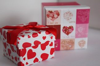 Geschenke stilvoll verpacken